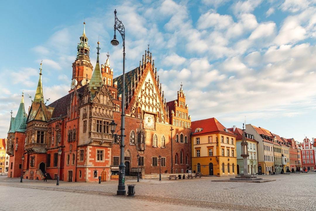 45-jobs-that-make-it-easier-for-foreigners-to-obtain-a-polish-work-visa