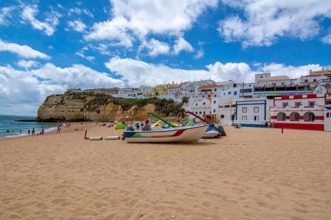 5-serene-spanish-beaches-for-self-discovery-and-total-tranquility