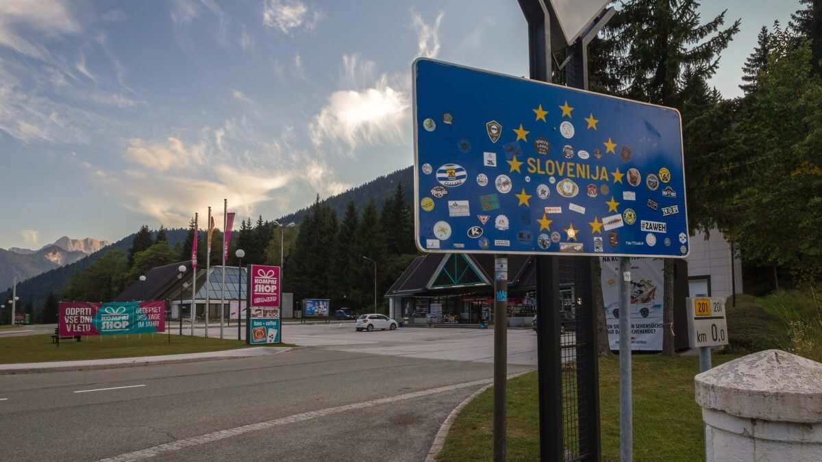 6-schengen-area-countries-have-now-extended-their-border-controls-for-another-half-year 6-schengen-area-countries-have-now-extended-their-border-controls-for-another-half-year