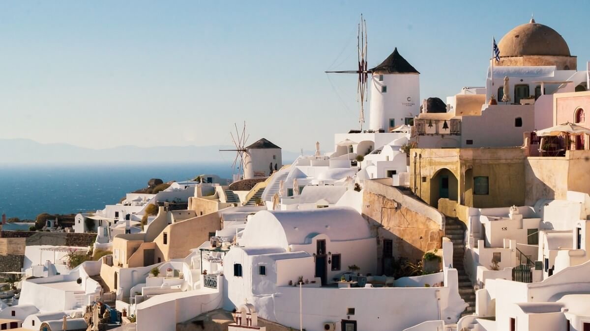 arrival-rates-at-greek-airports-surpass-pre-pandemic-levels-in-may-authorities-reveal arrival-rates-at-greek-airports-surpass-pre-pandemic-levels-in-may-authorities-reveal