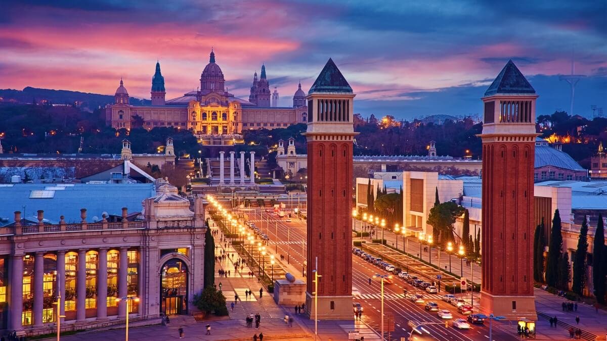 barcelona-introduces-restrictive-measures-for-tourists-in-a-bid-to-tackle-massive-tourism barcelona-introduces-restrictive-measures-for-tourists-in-a-bid-to-tackle-massive-tourism