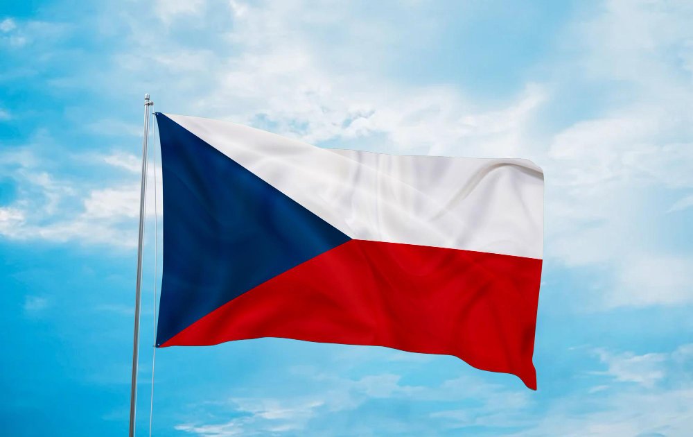 czechia-to-raise-salary-threshold-for-eu-blue-card-applicants-from-may-1.jpg