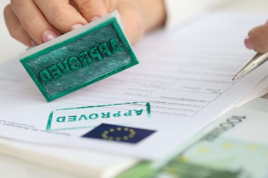 eu-council-gives-green-light-to-online-schengen-visa-applications