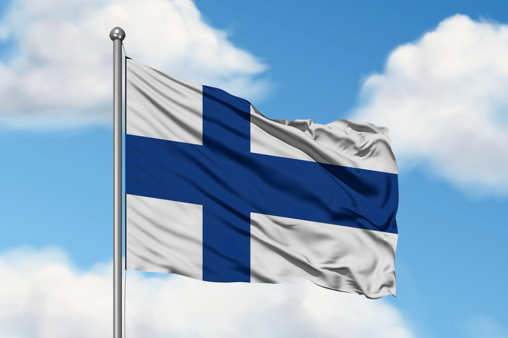 finland-opens-seasonal-work-permit-applications-for-foreign-berry-pickers.jpg finland-opens-seasonal-work-permit-applications-for-foreign-berry-pickers.jpg