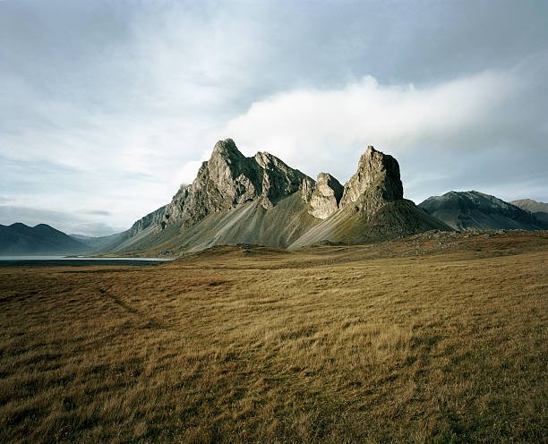 iceland-temporarily-tightens-border-controls iceland-temporarily-tightens-border-controls
