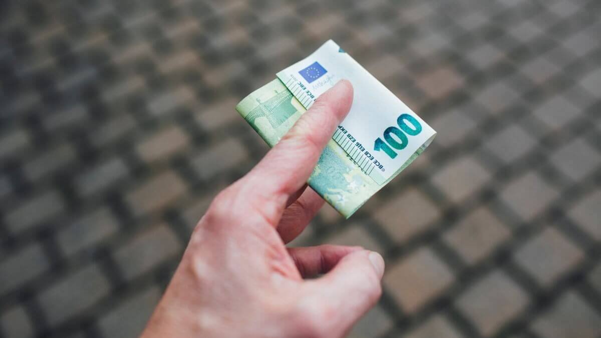 italy-offers-200-bonuses-for-migrant-seasonal-workers-and-domestic-workers