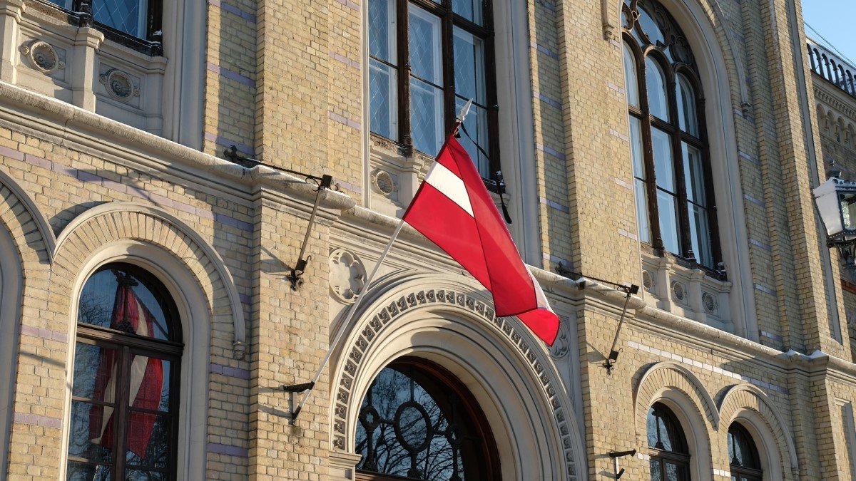 latvia-stops-issuing-entry-visas-to-russian-citizens latvia-stops-issuing-entry-visas-to-russian-citizens
