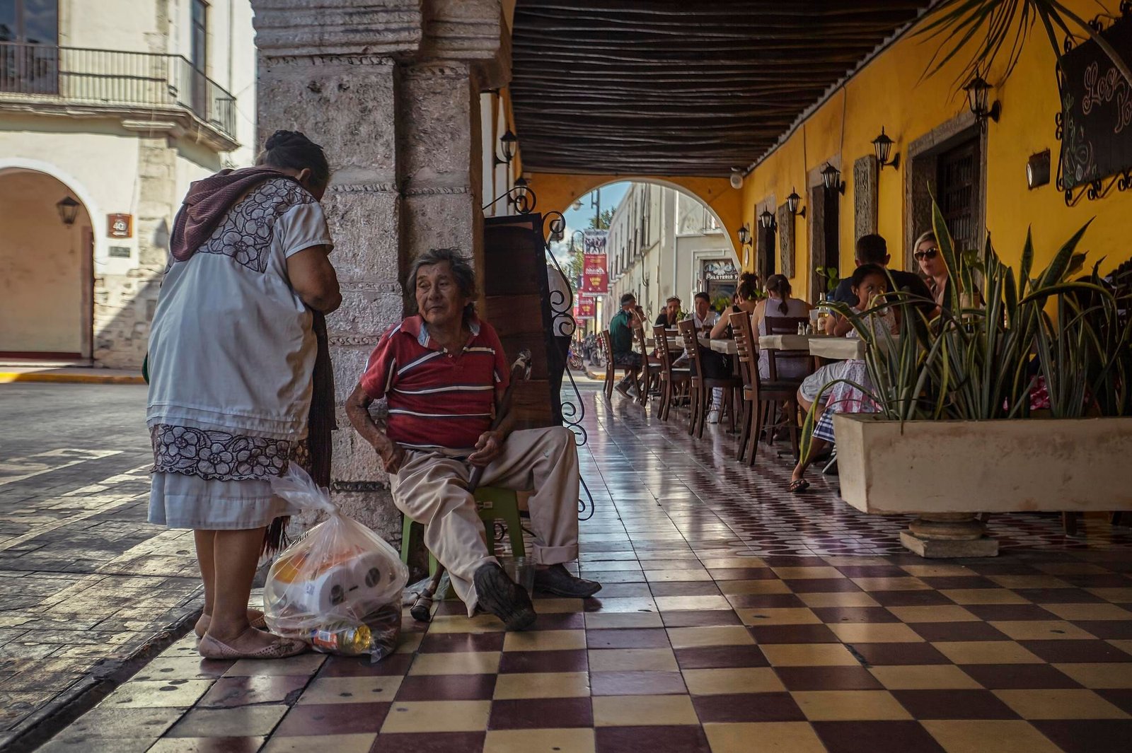 over-95-million-eu-citizens-were-at-risk-of-poverty-and-social-exclusion-in-2021