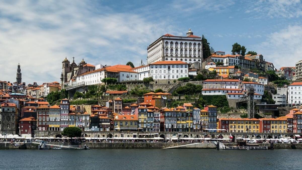 porto-welcomes-millions-of-passengers-yearly-despite-being-considered-the-most-dangerous-city-of-por