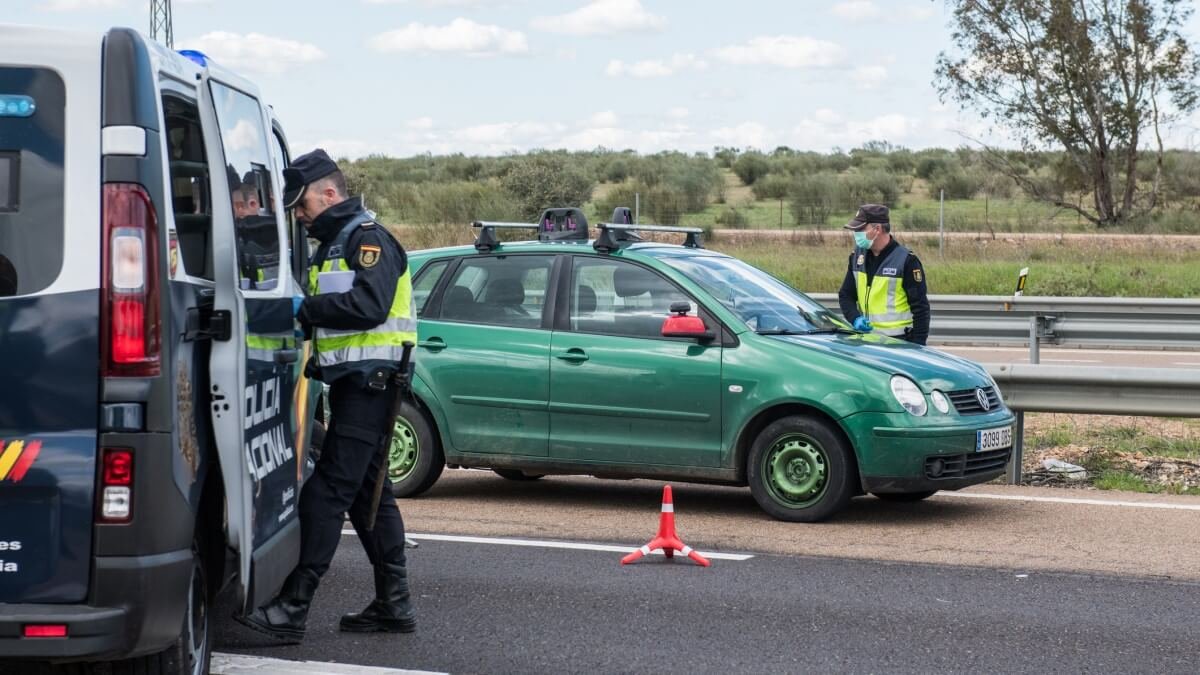 spain-investigates-4-uk-nationals-who-used-forged-documents-to-stay-in-the-country-post-brexit spain-investigates-4-uk-nationals-who-used-forged-documents-to-stay-in-the-country-post-brexit