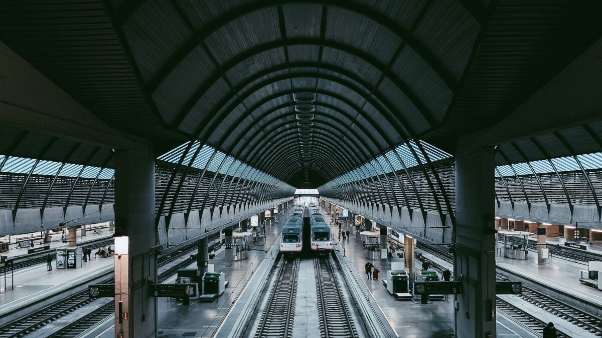 spain-launches-free-rail-travel-scheme-to-help-with-soaring-prices