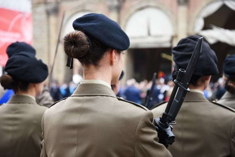 travellers-to-face-queues-once-france-reintroduces-internal-border-checks.jpg travellers-to-face-queues-once-france-reintroduces-internal-border-checks.jpg