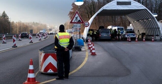 Switzerland Reopens 15 Border Crossing Points .jpg